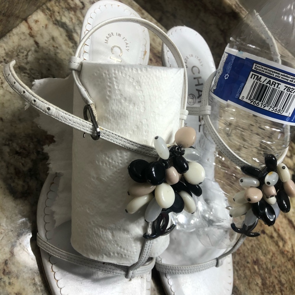 Vintage Chanel Logo heels sandals - Picture 4 of 14